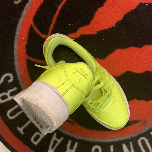 Air Force 1 '07 LV8 UV 'Volt' - Picture 3 of 3
